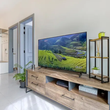 Fully Equipped Home, With Balcony In St Julians By 360 Estates Сент Джулианс